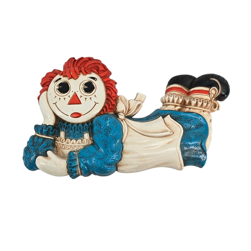 Vintage 1977 Raggedy Ann Wall Plaque Dart Ind Bobbs-Merrill 13 in Plastic Decor